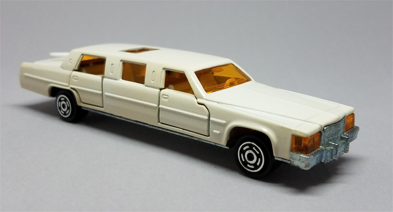 Illustration for article titled Surprise Saturday - Majorette Cadillac Limousine